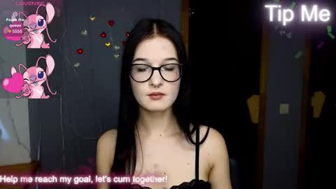 Snapshot of alicamoons chatting on 09/23/25, 11:35 Alica online show from 09/23/25, 11:35