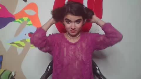 alice online show from 01/05/25, 02:17