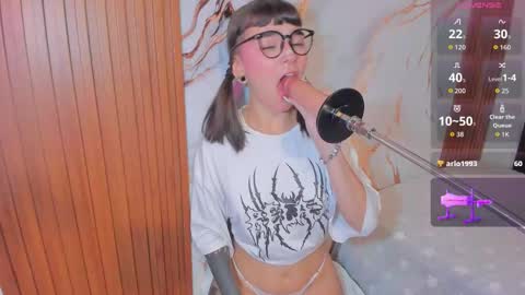 alice online show from 10/20/25, 08:09