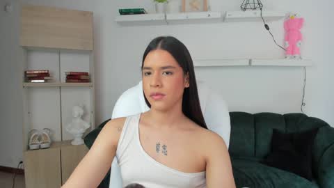 Snapshot of alice23jones chatting on 12/11/24, 08:07 Alice online show from 12/11/24, 08:07