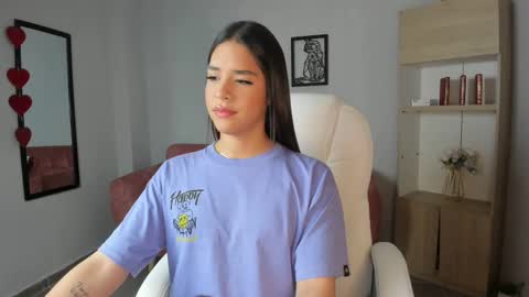 Snapshot of alice23jones chatting on 03/12/25, 02:34 Alice online show from 03/12/25, 02:34