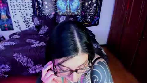 Snapshot of alice666f chatting on 07/03/26, 04:35 ALiCE ROSE online show from 07/03/26, 04:35