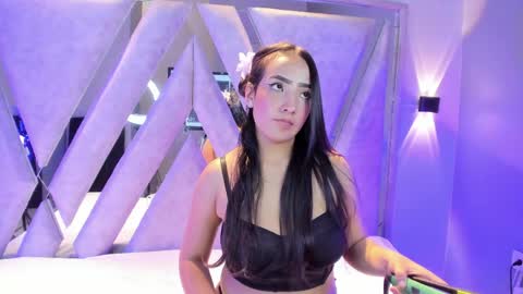 Snapshot of alice_26__ chatting on 04/27/26, 08:29 alice_26__ online show from 04/27/26, 08:29