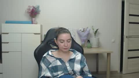 Alice online show from 11/22/25, 10:42