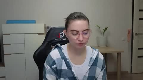 Snapshot of alice_________________________ chatting on 03/28/26, 05:29 Alice online show from 03/28/26, 05:29