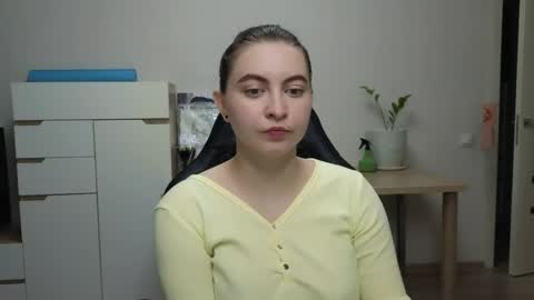 Snapshot of alice_________________________ chatting on 04/03/26, 02:26 Alice online show from 04/03/26, 02:26