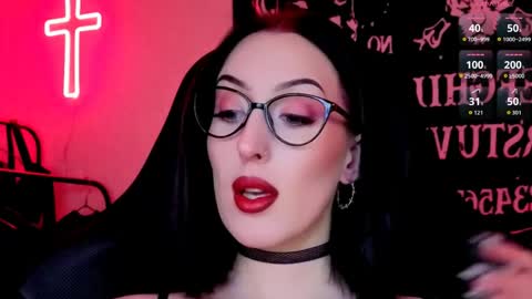 Snapshot of alice___mistress chatting on 05/08/26, 01:22 Miss Alice online show from 05/08/26, 01:22