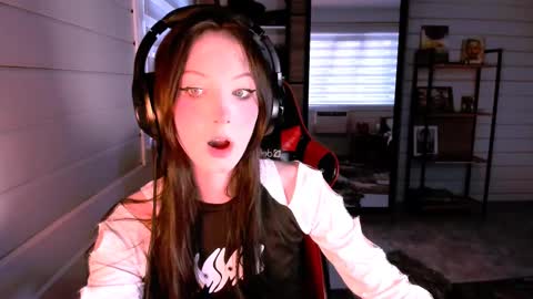 Snapshot of alice__aris chatting on 02/25/25, 02:54 Alice Aris online show from 02/25/25, 02:54