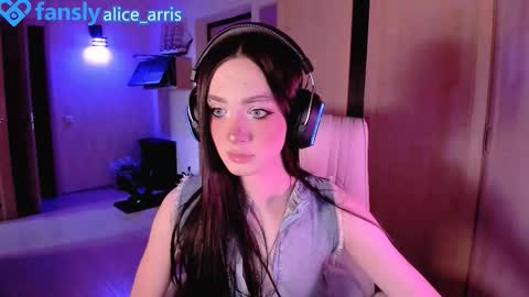 Snapshot of alice__aris chatting on 02/18/26, 02:13 Alice Aris online show from 02/18/26, 02:13