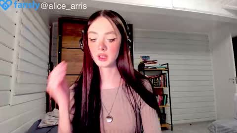 Snapshot of alice__aris chatting on 02/26/26, 03:22 Alice Aris online show from 02/26/26, 03:22