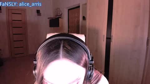 Snapshot of alice__aris chatting on 03/29/26, 06:30 Alice Aris online show from 03/29/26, 06:30