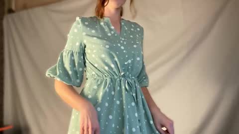 Snapshot of alice_alarcon chatting on 11/05/25, 02:39 Hey Im Alice online show from 11/05/25, 02:39