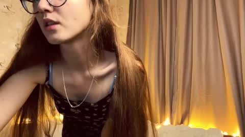 Snapshot of alice_alarcon chatting on 11/09/25, 11:03 Hey Im Alice online show from 11/09/25, 11:03