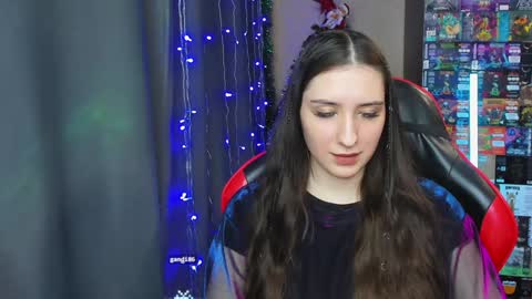 Snapshot of alice_bailey chatting on 12/13/24, 07:32 Alice online show from 12/13/24, 07:32