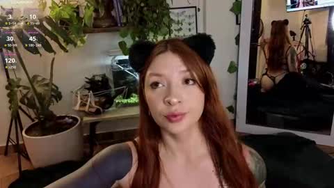 Snapshot of alice_baudelaire chatting on 10/07/25, 01:58 Alicia online show from 10/07/25, 01:58