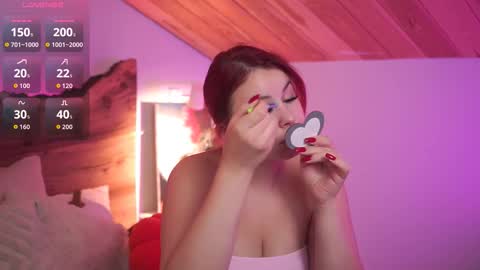 Snapshot of alice_bess chatting on 10/29/25, 09:11 Alice.....Welcome to my room Lets get to know each other better and have an unforgettable time online show from 10/29/25, 09:11