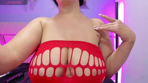 alice_brookss_ online show from 12/17/24, 03:49