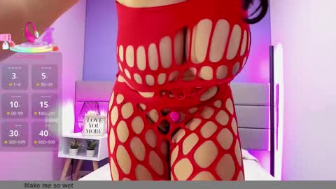 alice_brookss_ online show from 10/04/25, 01:09