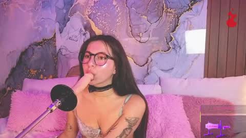 Snapshot of alice_cute77 chatting on 05/17/26, 05:09 Mey online show from 05/17/26, 05:09
