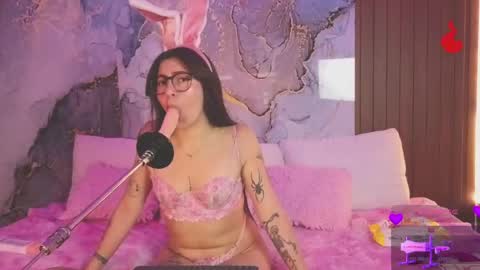 Snapshot of alice_cute77 chatting on 06/03/26, 02:19 Mey online show from 06/03/26, 02:19