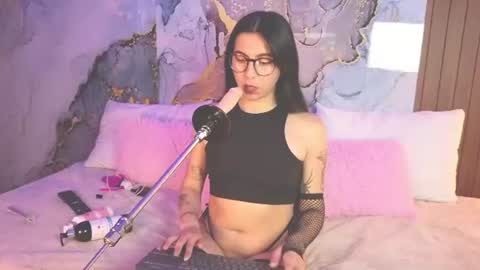 Snapshot of alice_cute77 chatting on 06/21/26, 12:30 Mey online show from 06/21/26, 12:30