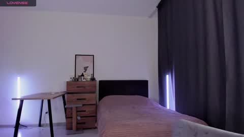 Snapshot of alice_dias chatting on 12/22/24, 04:27 alice_dias online show from 12/22/24, 04:27