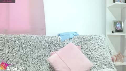 Snapshot of alice_dussan_ chatting on 02/28/25, 07:35 alice online show from 02/28/25, 07:35