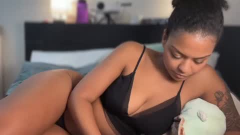 Snapshot of alice_erotica chatting on 10/21/25, 08:31 alice erotica online show from 10/21/25, 08:31