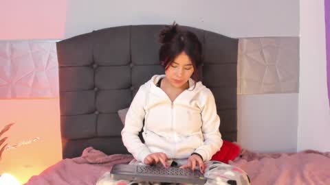  Alice Evans online show from 01/23/25, 10:43