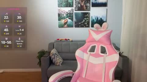 Snapshot of alice_frosst chatting on 06/06/26, 06:34 Alice Frost online show from 06/06/26, 06:34