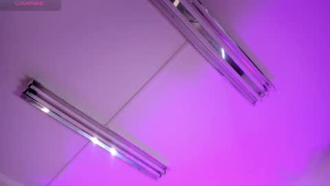 Snapshot of alice_graay_ chatting on 02/20/25, 09:33 Alice Graay online show from 02/20/25, 09:33