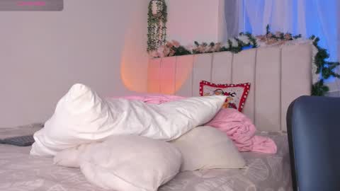 Snapshot of alice_guzman1 chatting on 12/16/25, 03:17 ALICE Alice guzman online show from 12/16/25, 03:17