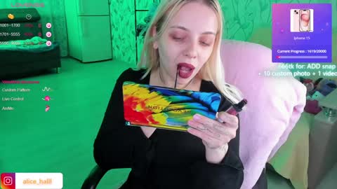 Snapshot of alice_halle chatting on 12/05/24, 09:06 alice_halle online show from 12/05/24, 09:06