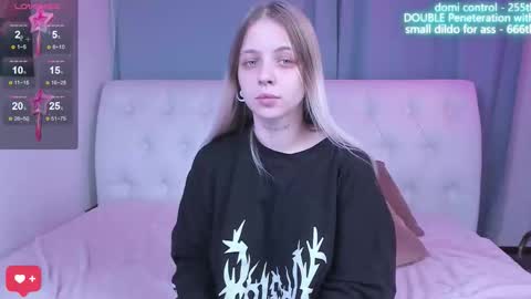 Snapshot of alice_halle chatting on 10/26/25, 11:05 alice_halle online show from 10/26/25, 11:05