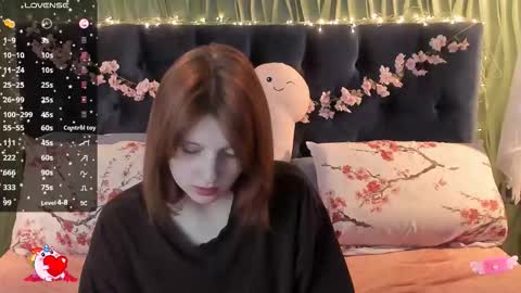 Snapshot of alice_langley chatting on 11/02/25, 11:23 Alice 3 online show from 11/02/25, 11:23