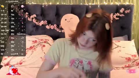 Snapshot of alice_langley chatting on 11/11/25, 12:27 Alice 3 online show from 11/11/25, 12:27