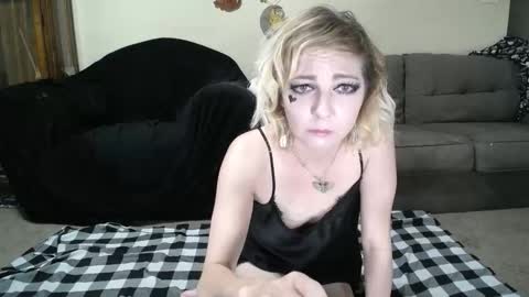 Snapshot of alice_leray chatting on 06/08/26, 02:12 alice_leray online show from 06/08/26, 02:12