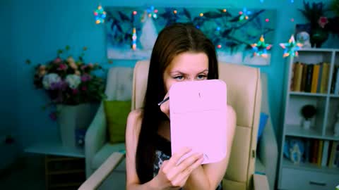 Snapshot of alice_lice chatting on 10/14/25, 08:04 alice_lice online show from 10/14/25, 08:04