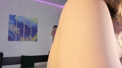 Snapshot of alice_liss_ chatting on 04/10/26, 05:39 Alice online show from 04/10/26, 05:39