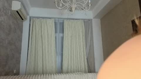Snapshot of alice_liss_ chatting on 05/01/26, 05:50 Alice online show from 05/01/26, 05:50