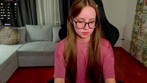 Snapshot of alice_loft chatting on 04/11/26, 06:12 Alice online show from 04/11/26, 06:12