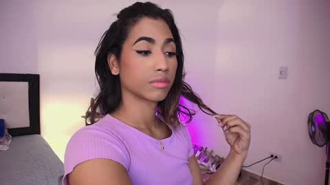 Snapshot of alice_massiel chatting on 12/11/24, 11:19 online show from 12/11/24, 11:19