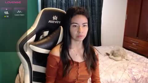 Snapshot of alice_middle01 chatting on 07/17/26, 12:34 Alice online show from 07/17/26, 12:34