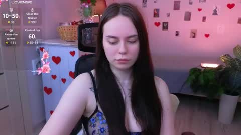 Snapshot of alice_moondark chatting on 03/06/26, 08:27 Alice online show from 03/06/26, 08:27