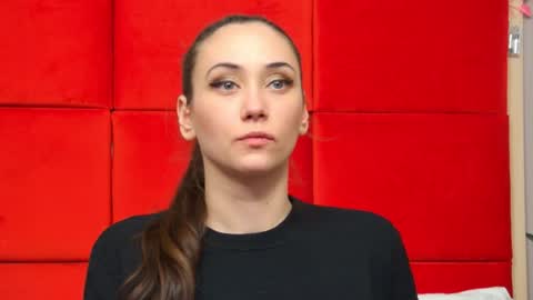 Snapshot of alice_munro chatting on 01/15/25, 08:09 AliceMunro online show from 01/15/25, 08:09