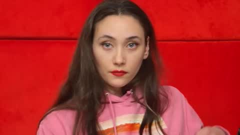 Snapshot of alice_munro chatting on 02/17/25, 01:15 AliceMunro online show from 02/17/25, 01:15