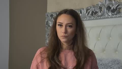 Snapshot of alice_munro chatting on 11/04/25, 05:12 AliceMunro online show from 11/04/25, 05:12