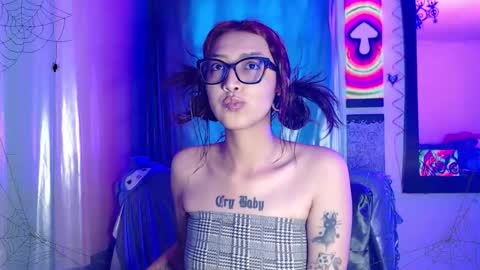 Snapshot of alice_phantom chatting on 11/02/25, 05:59 online show from 11/02/25, 05:59