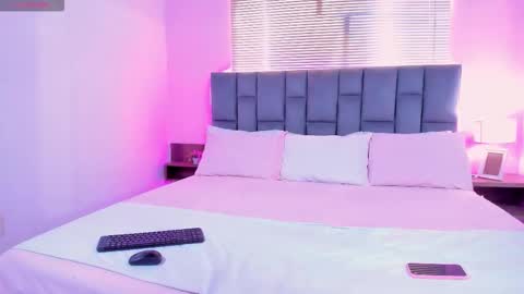 ALY    MI HORARIO MORNINGS FROM 700 AM TO 200 PM online show from 11/19/25, 08:09