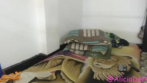 Snapshot of alice_psilocybe_sabina420 chatting on 07/06/26, 03:58 Alicia Aldara online show from 07/06/26, 03:58